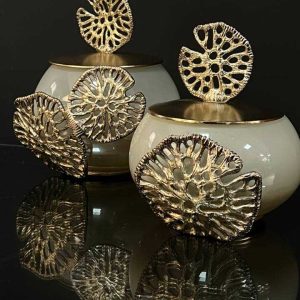 دو ظرف در دار دکوراتیو گرد