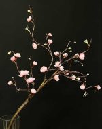 شکوفه ژاپنی ساقه بلند صورتی بالای گلدان