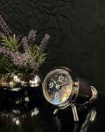 ساعت رومیزی وارداتی نقره ای نزدیک