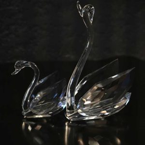 مجسمه تمام کریستال قو